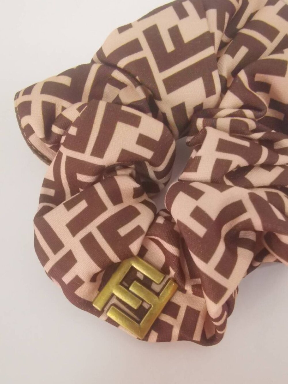 FENDI New Style Scrunchie Ponytail Hair Tie with Letters Elegant Hair Accessory - Picture 2 of 3